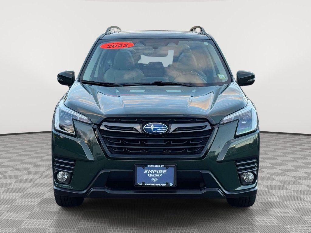Used 2023 Subaru Forester Limited AWD/4WD image 3