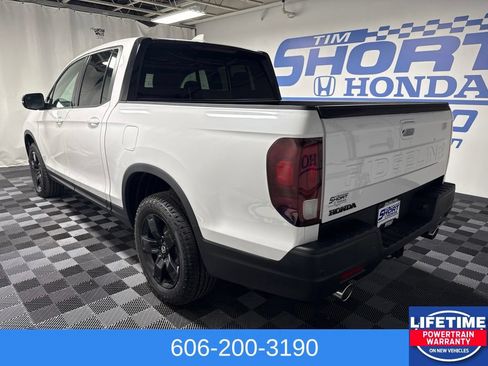 New 2026 Honda Ridgeline Black Edition image 10