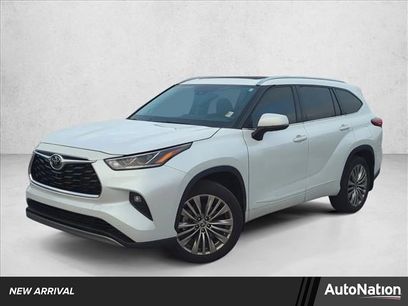 Certified 2022 Toyota Highlander Platinum