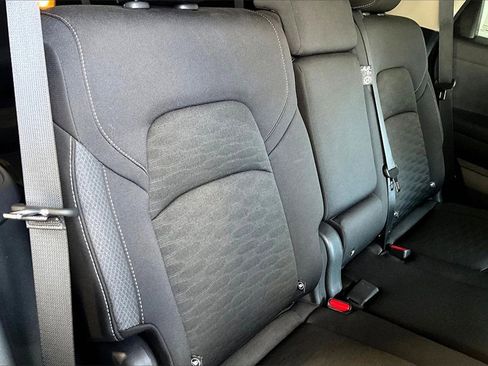 Used 2024 Nissan Pathfinder SV image 24