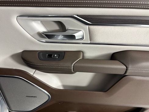 New 2026 RAM 1500 Laramie AWD/4WD image 15