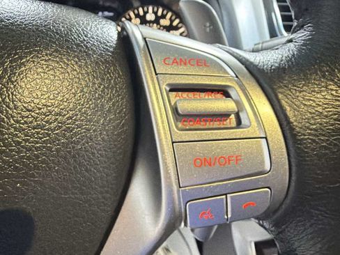 Used 2015 Nissan Altima 3.5 SL FWD image 17
