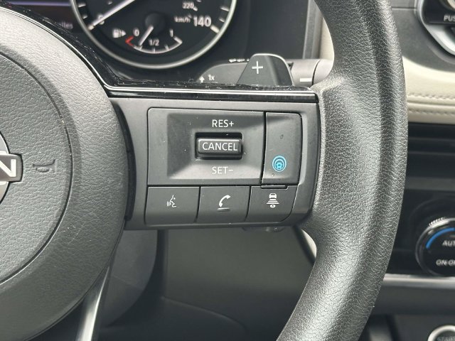 Used 2023 Nissan Rogue SV FWD image 24