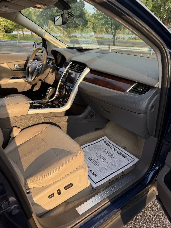 Used 2012 Ford Edge Limited FWD image 18