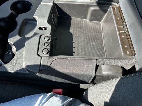 Used 2021 RAM 5500 Tradesman image 31