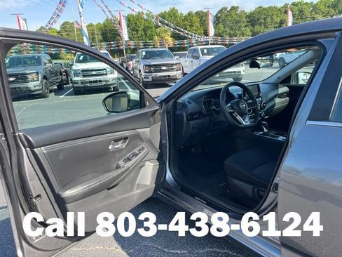 Used 2024 Nissan Sentra SV FWD image 4