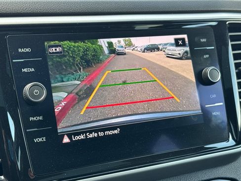 Used 2021 Volkswagen Atlas Cross Sport SEL image 20