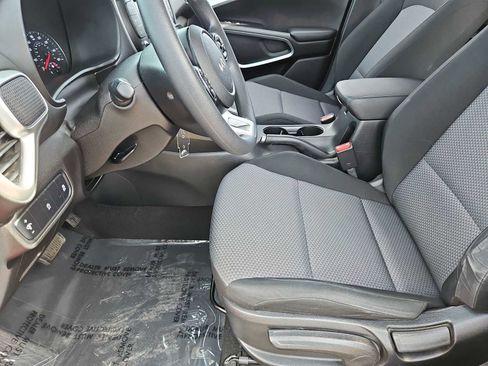 Used 2022 Kia Soul LX image 17