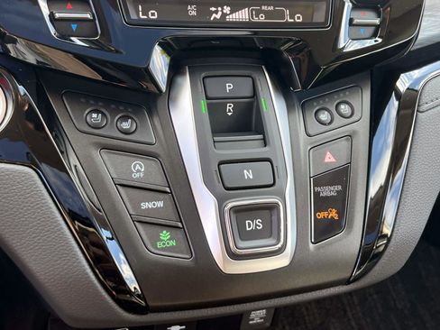Used 2026 Honda Odyssey Elite image 32