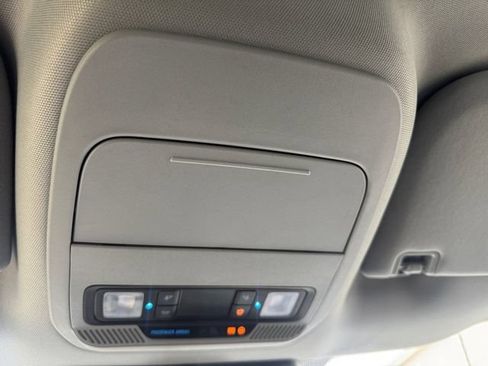 Used 2025 Ford F250 XLT AWD/4WD image 26