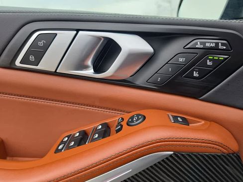 Used 2026 BMW X7 M60i image 26