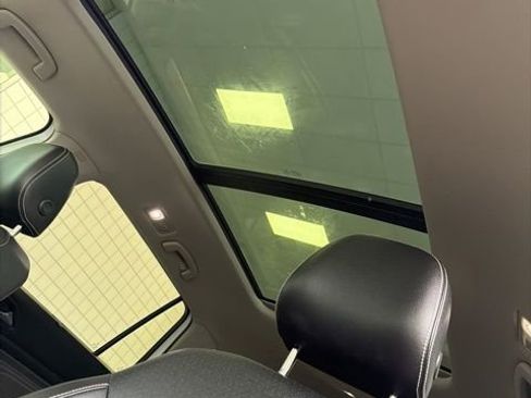 Certified 2023 Volkswagen Atlas SEL image 18