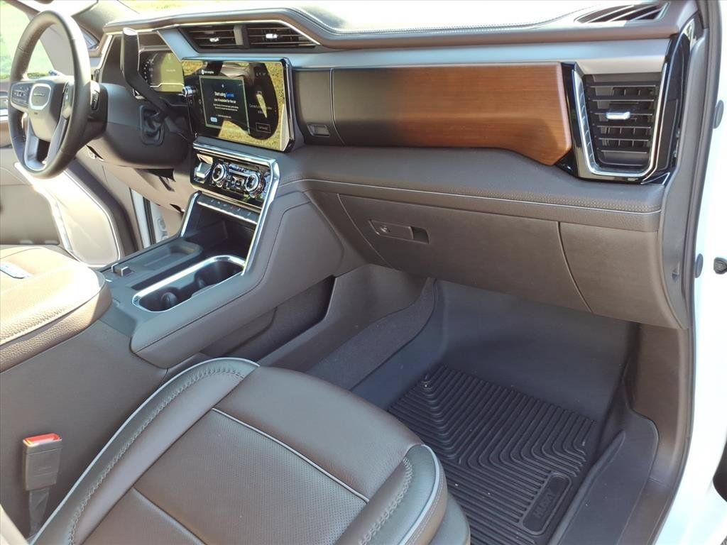 Used 2025 GMC Sierra 2500 Denali w/ Technology Package AWD/4WD image 17