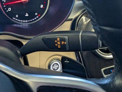 Used 2020 Mercedes-Benz C 300 Sedan image 12