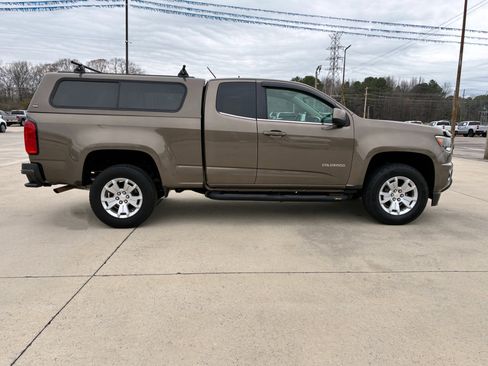 Used 2016 Chevrolet Colorado LT w/ LT Convenience Package image 5