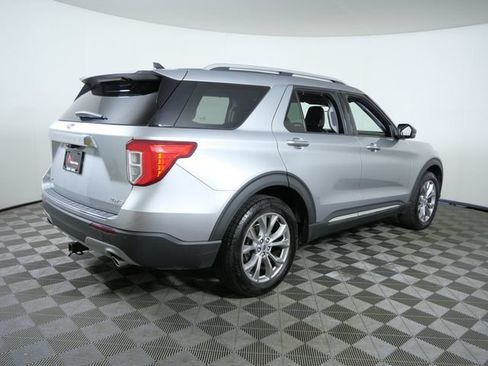 Certified 2021 Ford Explorer Limited AWD/4WD image 3