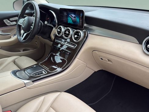 Used 2022 Mercedes-Benz GLC 300 4MATIC image 25