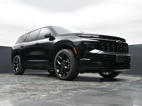 Used 2024 Chevrolet Traverse RS image 44