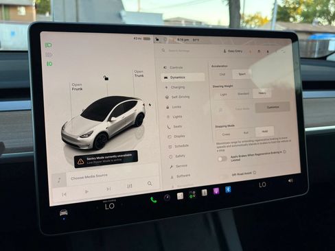 Used 2023 Tesla Model Y Performance AWD/4WD image 21