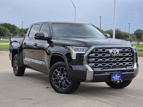 Used 2025 Toyota Tundra Platinum AWD/4WD image 2