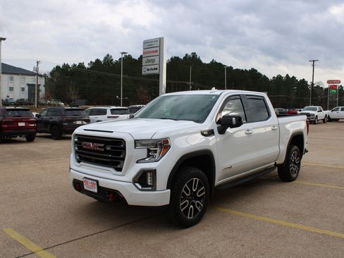 Used 2022 GMC Sierra 1500 AT4 w/ AT4 Premium Package image 1
