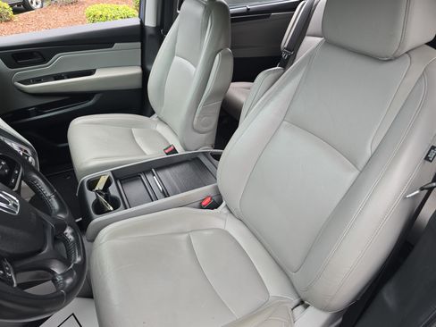 Used 2018 Honda Odyssey EX-L image 15