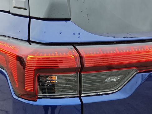 New 2026 Subaru Outback Premium AWD/4WD image 38