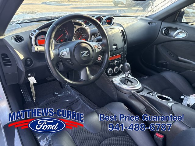 Used 2010 Nissan 370Z Touring RWD image 11