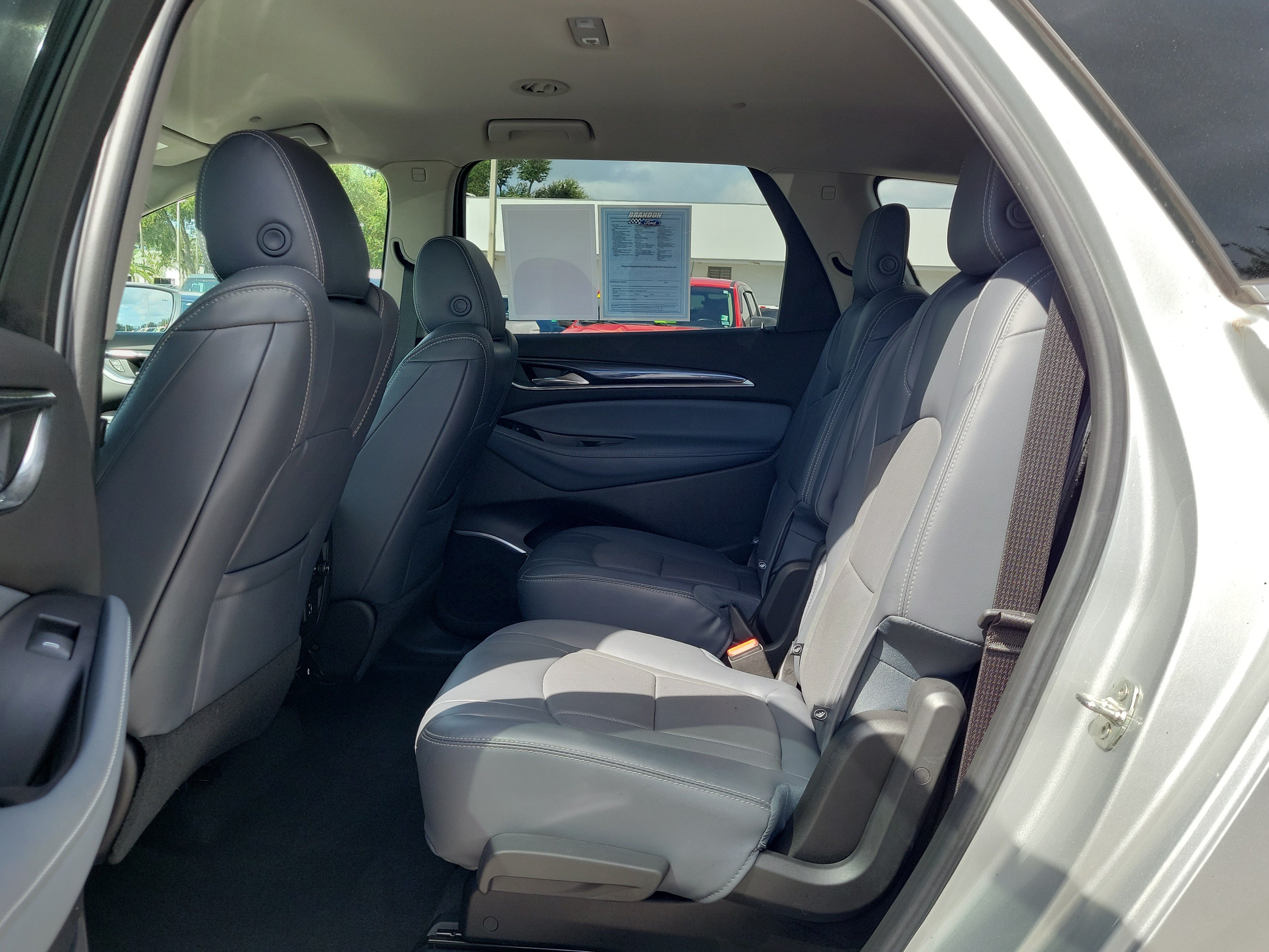 Used 2018 Buick Enclave Essence FWD image 14