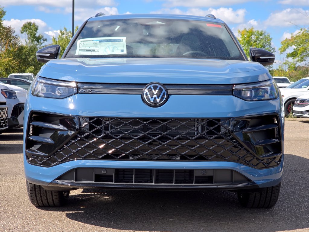 New 2026 Volkswagen Tiguan SE R-Line AWD/4WD image 10