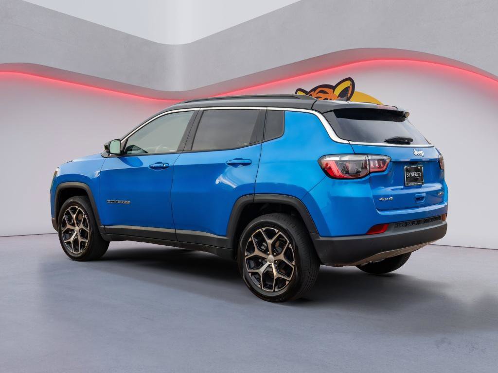 Used 2024 Jeep Compass Limited AWD/4WD image 8