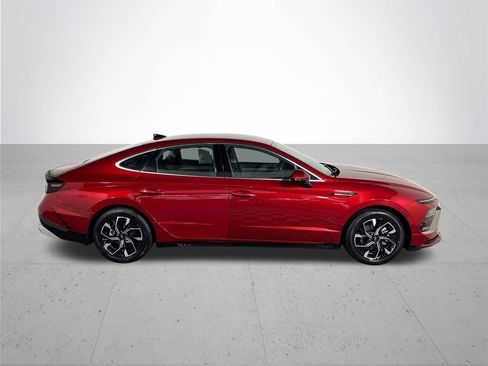 Used 2025 Hyundai Sonata SEL FWD image 5