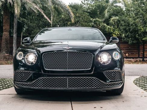 Used 2017 Bentley Continental GT image 20