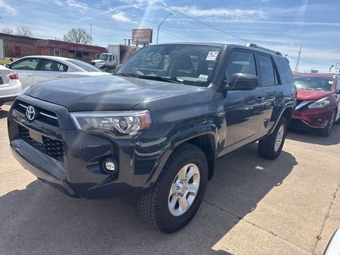 Used 2024 Toyota 4Runner SR5 image 2