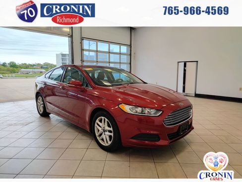 Used 2016 Ford Fusion SE FWD image 1