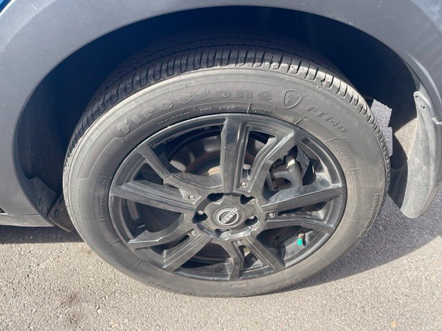 Used 2023 Nissan Kicks SR FWD image 17