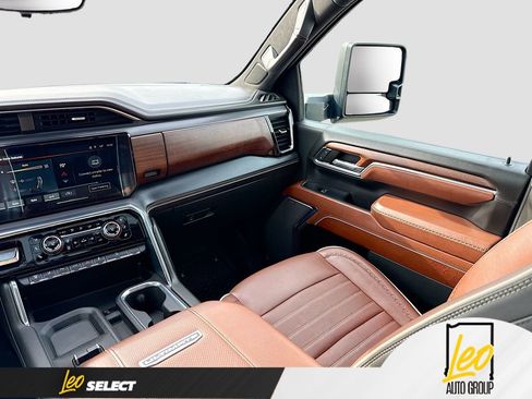 Used 2024 GMC Sierra 2500 Denali Ultimate AWD/4WD image 25