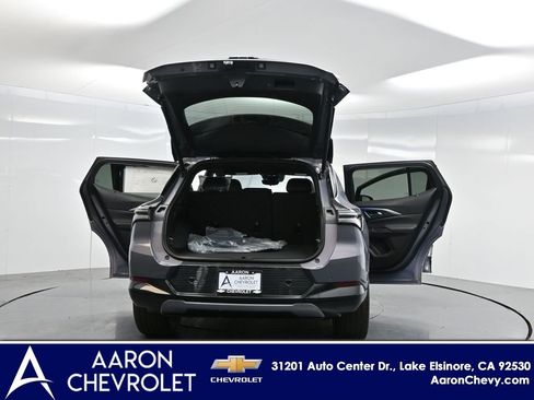 New 2026 Chevrolet Equinox EV LT image 39