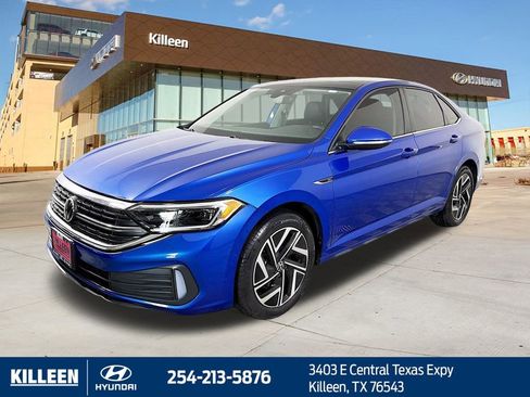 Used 2024 Volkswagen Jetta SEL image 3