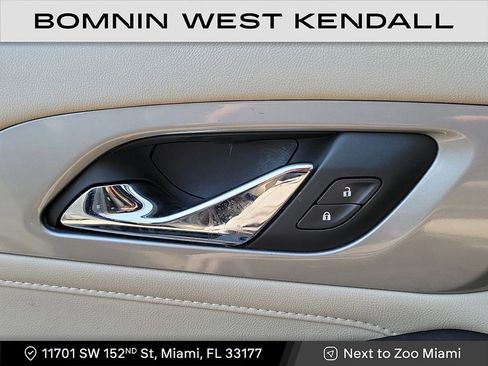 Used 2023 Chevrolet Traverse LS image 26