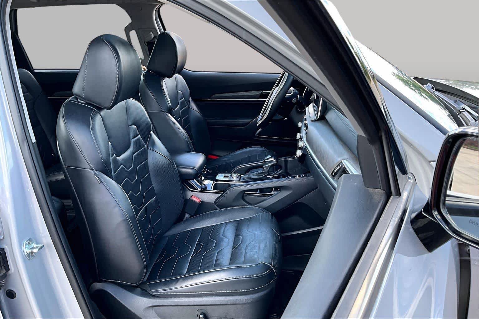 Used 2022 Kia Telluride SX w/ SX Prestige Package AWD/4WD image 9