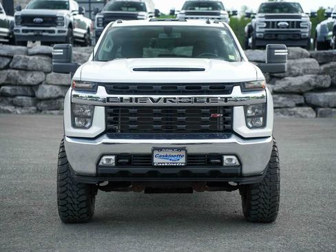 Used 2022 Chevrolet Silverado 2500 LT w/ Convenience Package AWD/4WD image 2