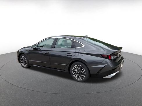 Used 2025 Hyundai Sonata SEL FWD image 11