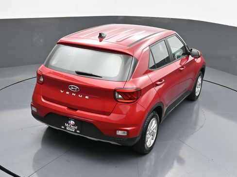 Used 2021 Hyundai Venue SE image 34