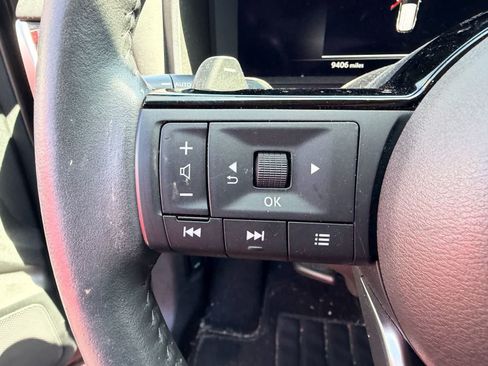 Used 2024 Nissan Rogue Platinum w/ Platinum Premium Package FWD image 12