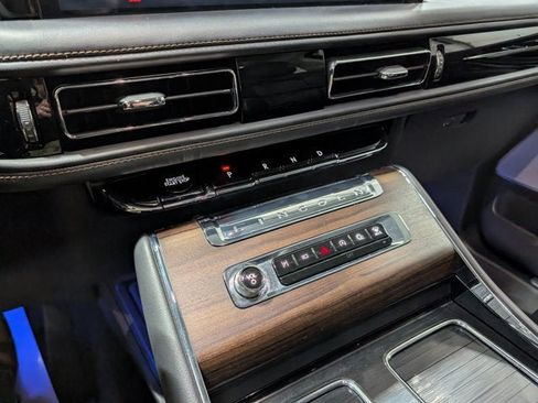 Used 2025 Lincoln Aviator Reserve w/ Equipment Group 201A image 27