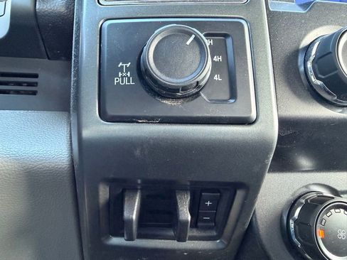 Used 2022 Ford F350 XLT w/ XLT Premium Package AWD/4WD image 14