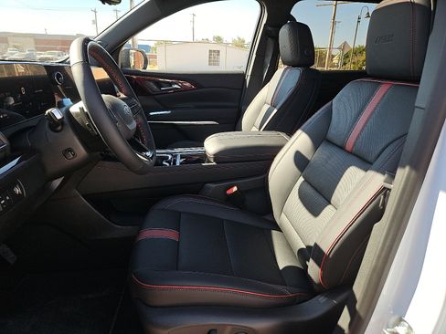 New 2027 Chevrolet Traverse RS FWD image 13