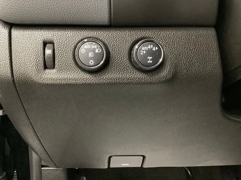 Used 2018 Chevrolet Colorado Z71 AWD/4WD image 10