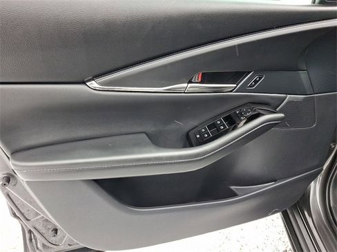Used 2025 MAZDA CX-30 AWD 2.5 S w/ Preferred Package image 12